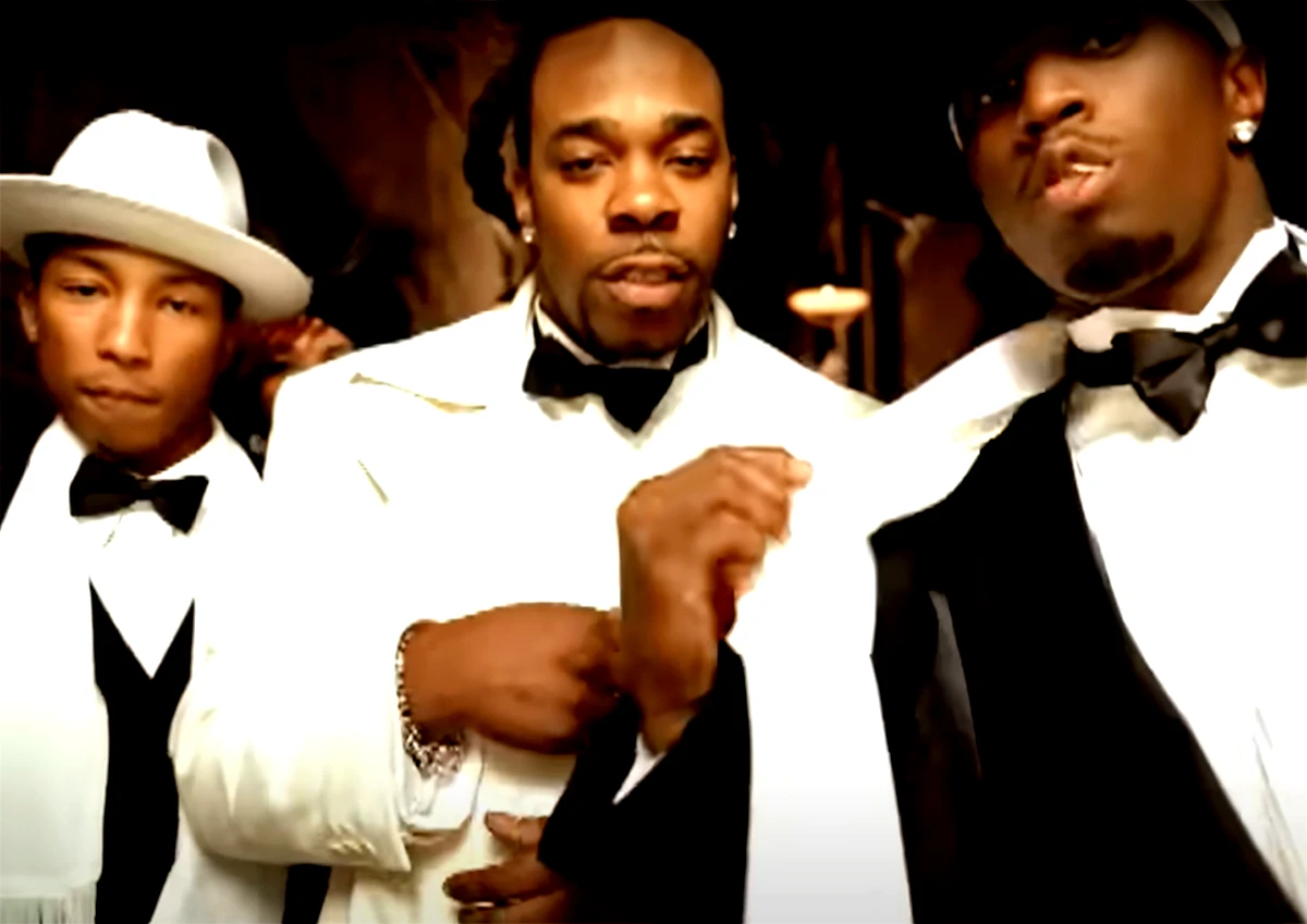 Busta Rhymes, P. Diddy and Pharrell in Pass the Courvoisier videoclip