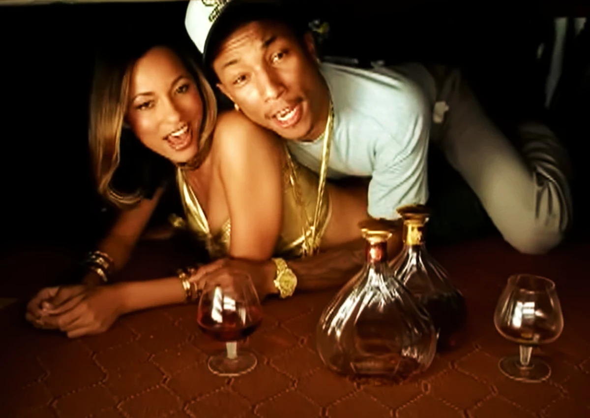Pharrell Williams in Pass the Courvoisier videoclip